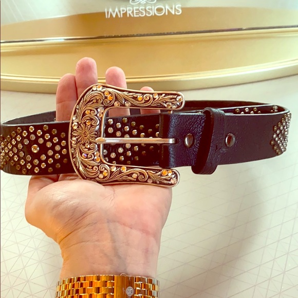 Ariat Accessories - Ariat ladies Leather Rhinestone Studded belt